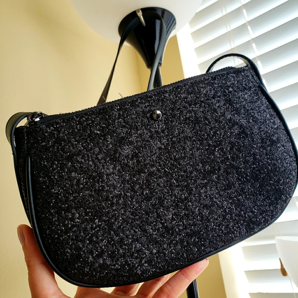 Black purse.